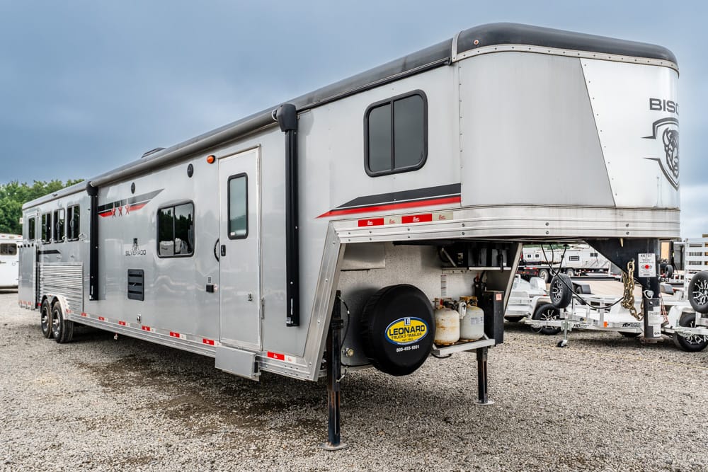 2023 BISON COACH SV8416SR