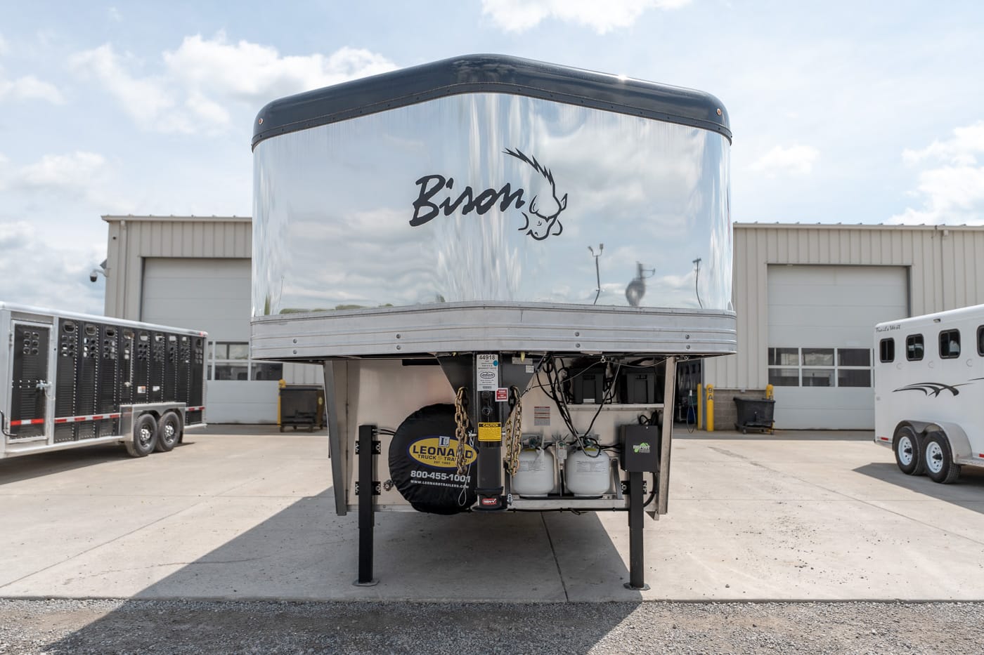 2026 BISON COACH TH81515.S Livestock Trailer For Sale – Leonard