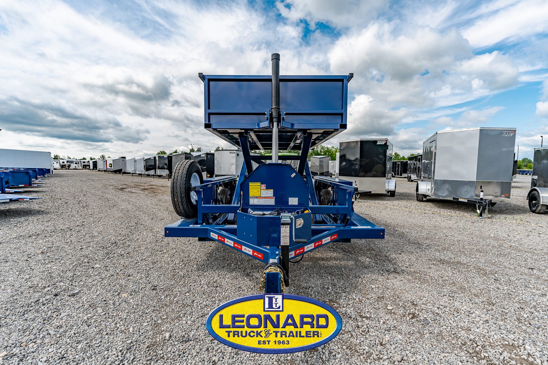 2024 New Air Tow DH-10 Dock Height Trailer – 41421