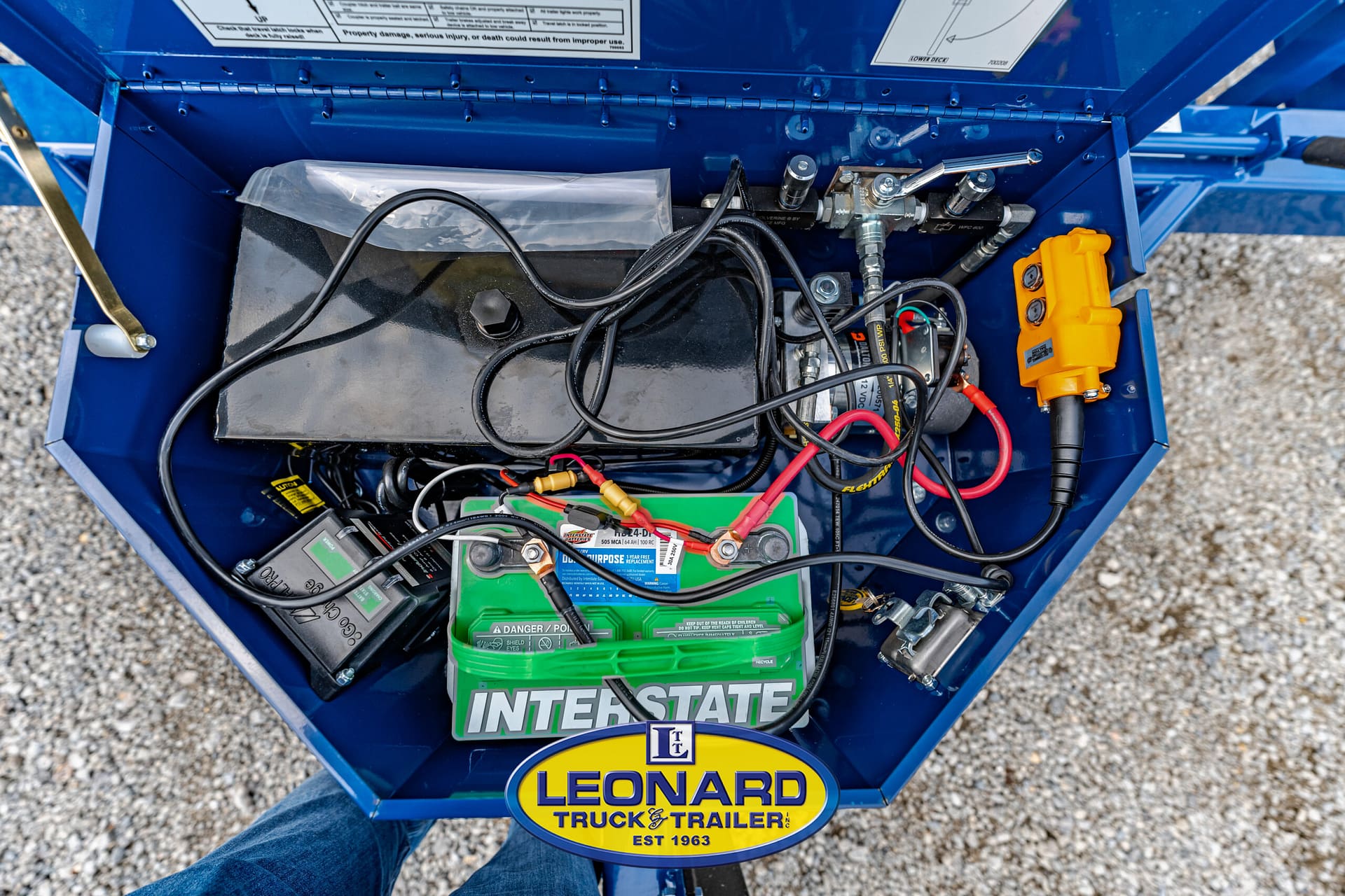 2024 New Air Tow DH-10 Dock Height Trailer – 41421