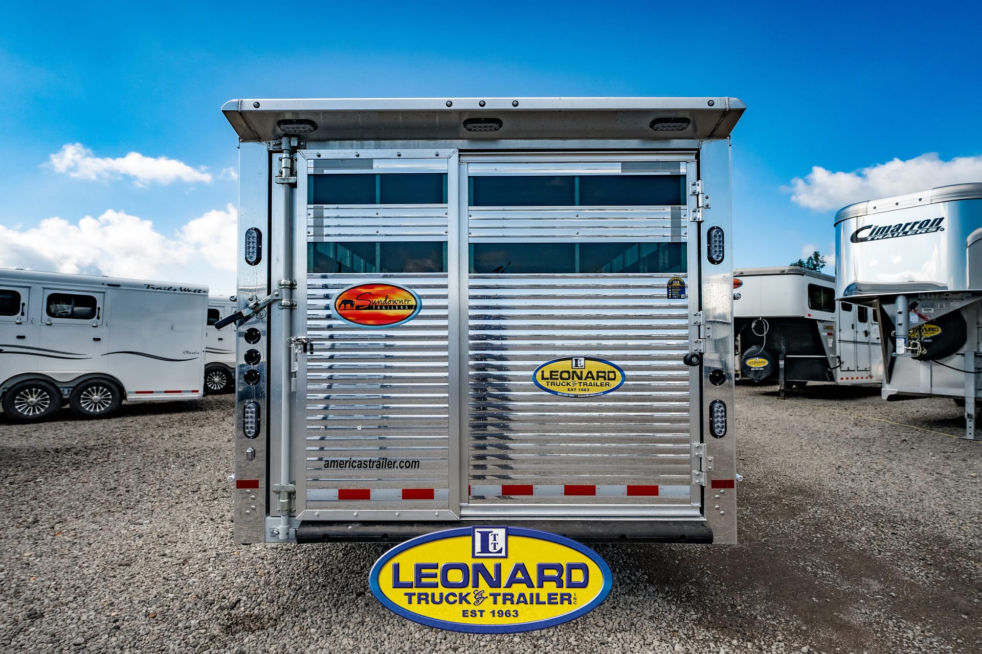 2024 NEW 24' SUNDOWNER RANCHER GOOSENECK STOCK TRAILER – 41907
