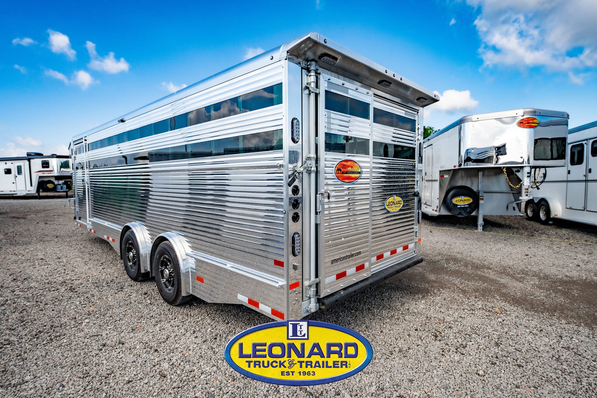 2024 NEW 24' SUNDOWNER RANCHER GOOSENECK STOCK TRAILER – 41907