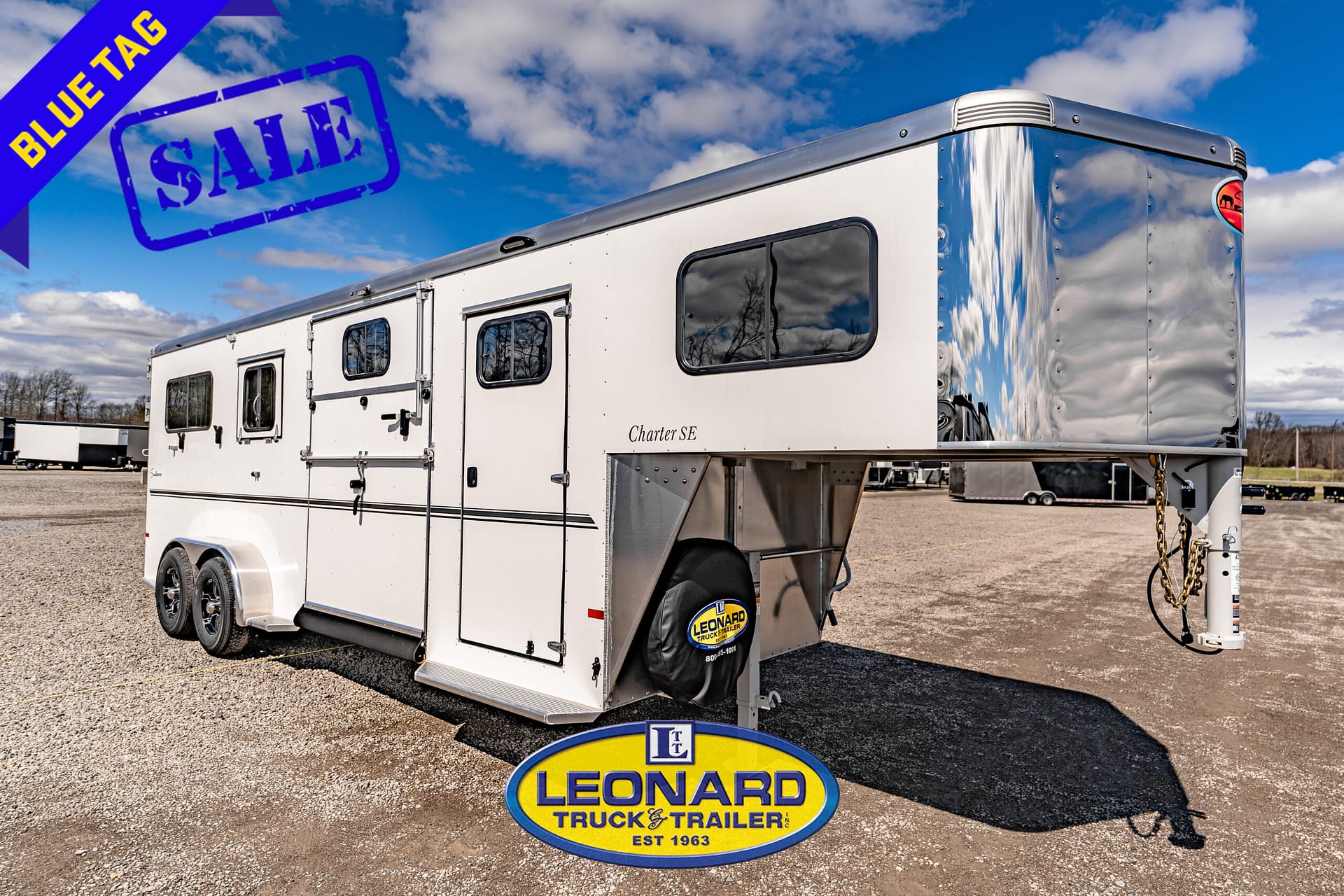 2024 New 3 Horse Sundowner Charter TRSE2+1 Gooseneck Horse Trailer – 42096