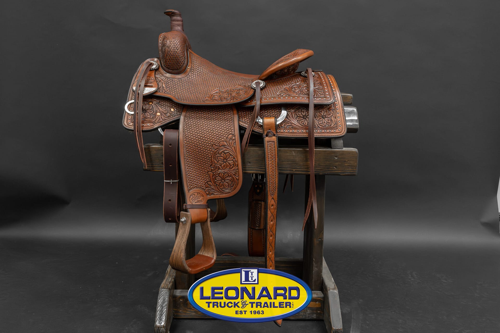 Bob's Custom Saddles – 42876