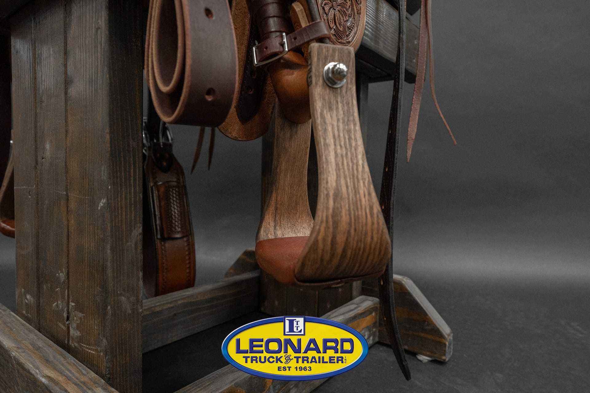 Bob's Custom Saddles – 42876