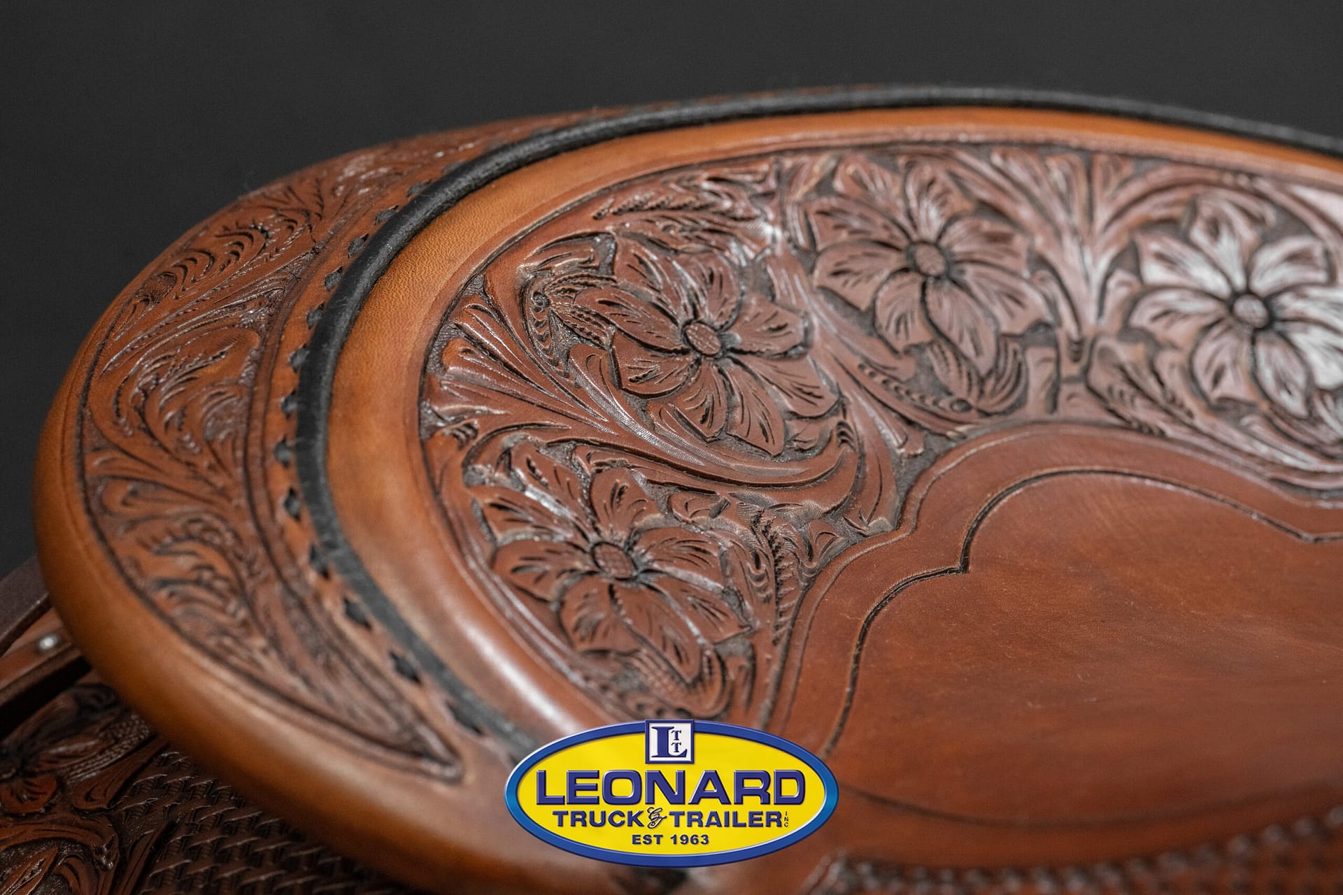 Bob's Custom Saddles – 42876