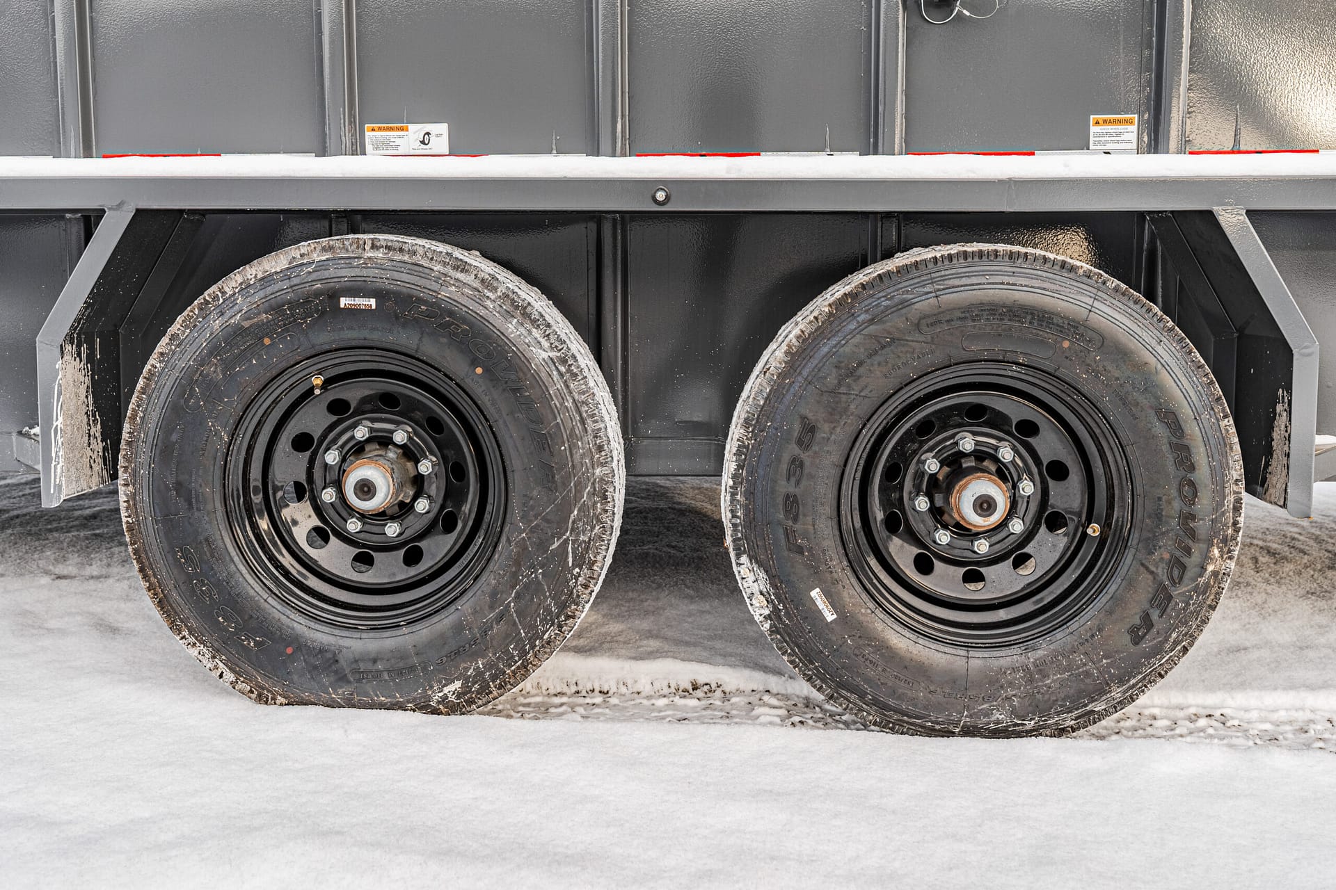 New 2025 RawMaxx EagleX Model EXT2480GN14K Gooseneck Stock Trailer – 43151