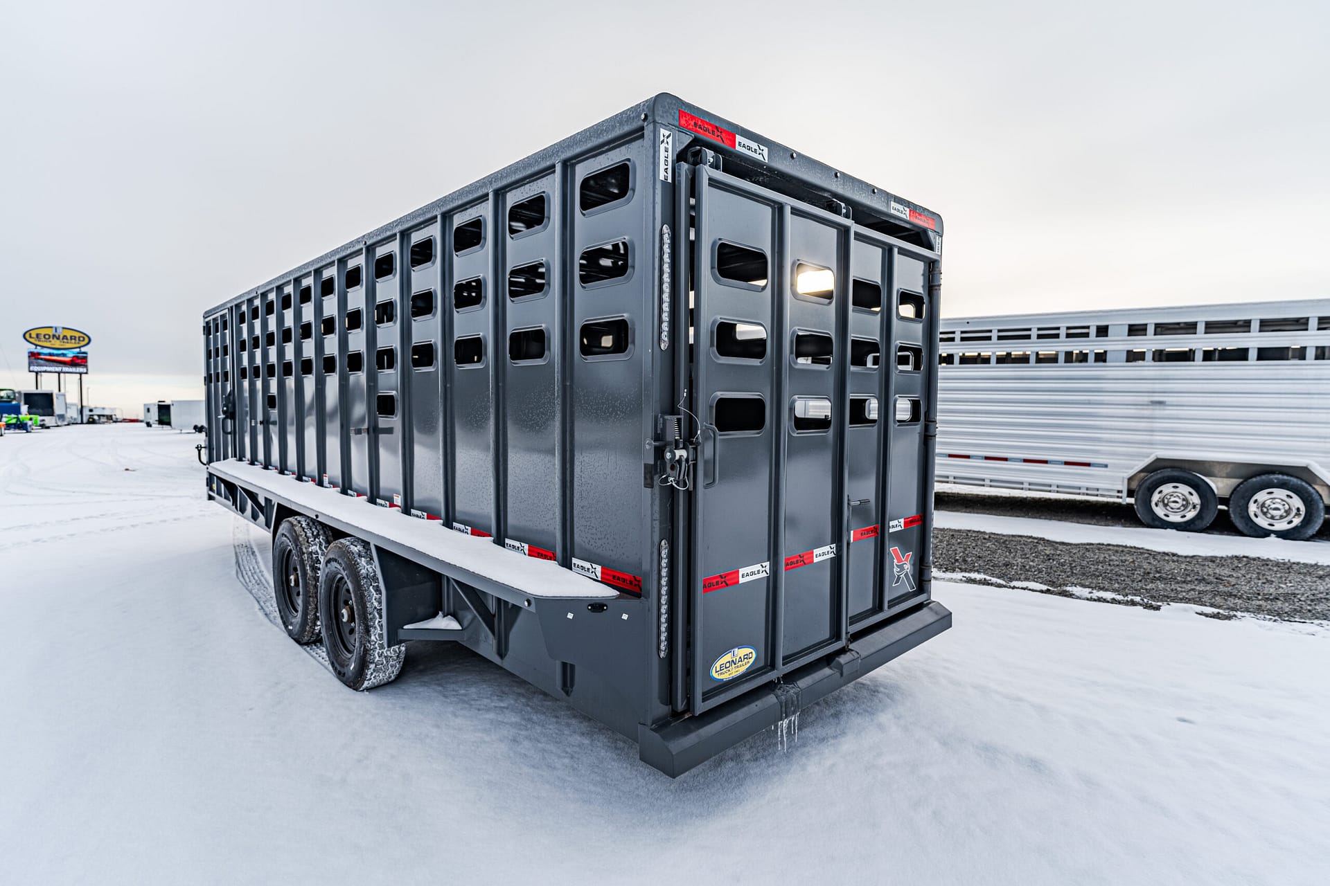 New 2025 RawMaxx EagleX Model EXT2480GN14K Gooseneck Stock Trailer – 43151