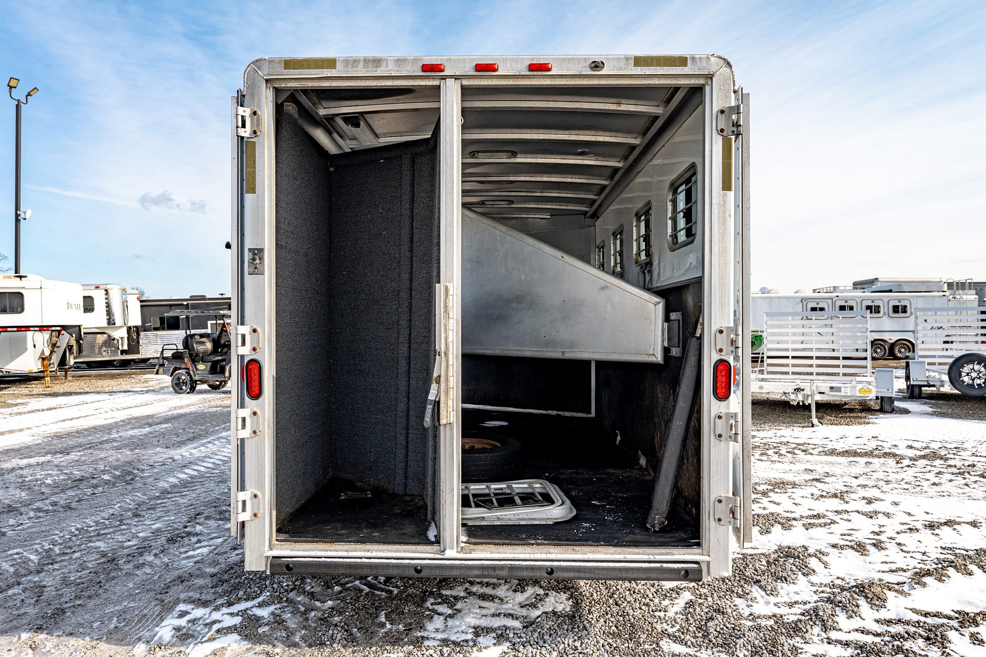 2003 EXISS TRAILERS SS400 Horse Trailer (SOLD) – Leonard Truck and