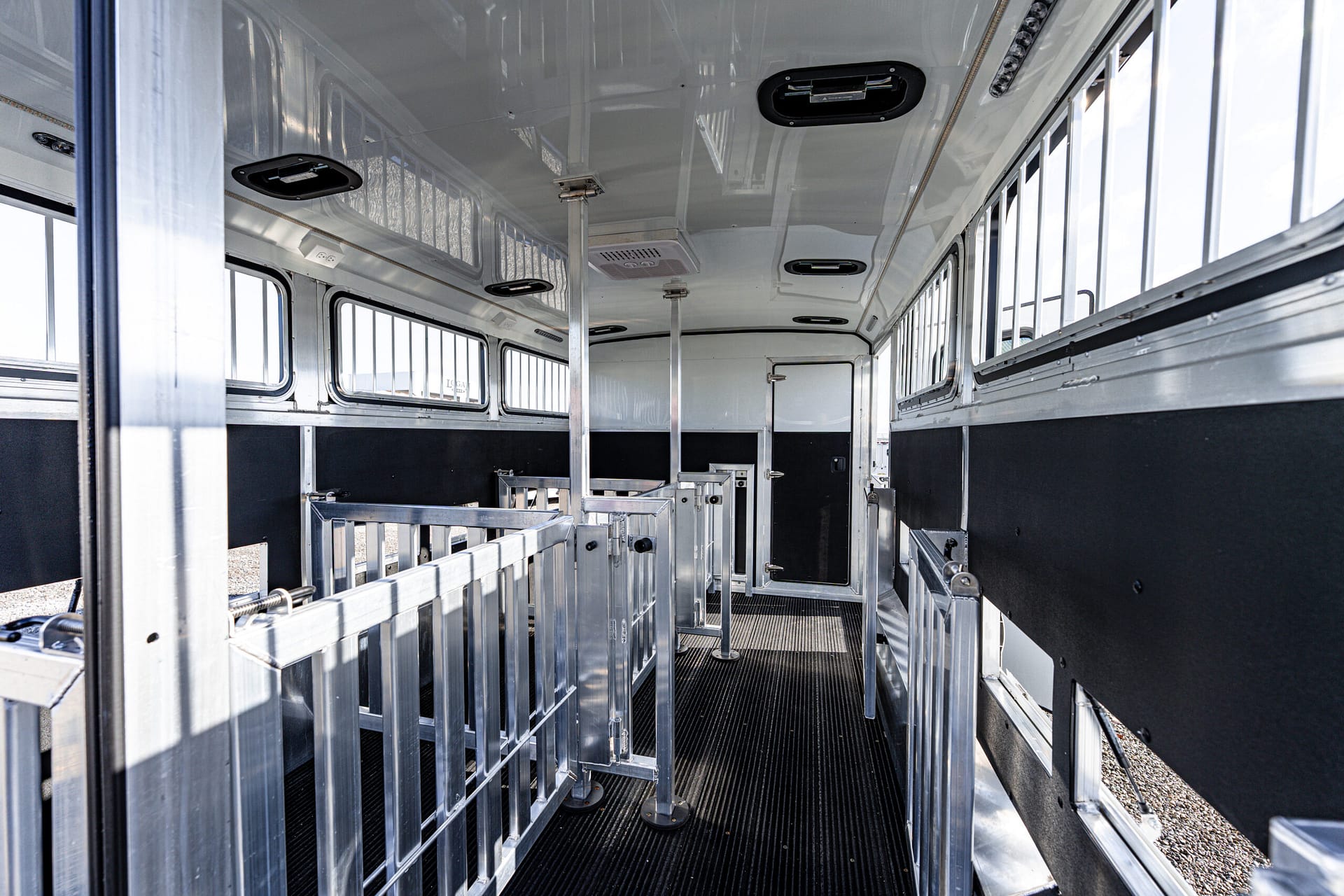 2026 BAR-M EX6 Low Profile Livestock Trailer (SOLD) – Leonard