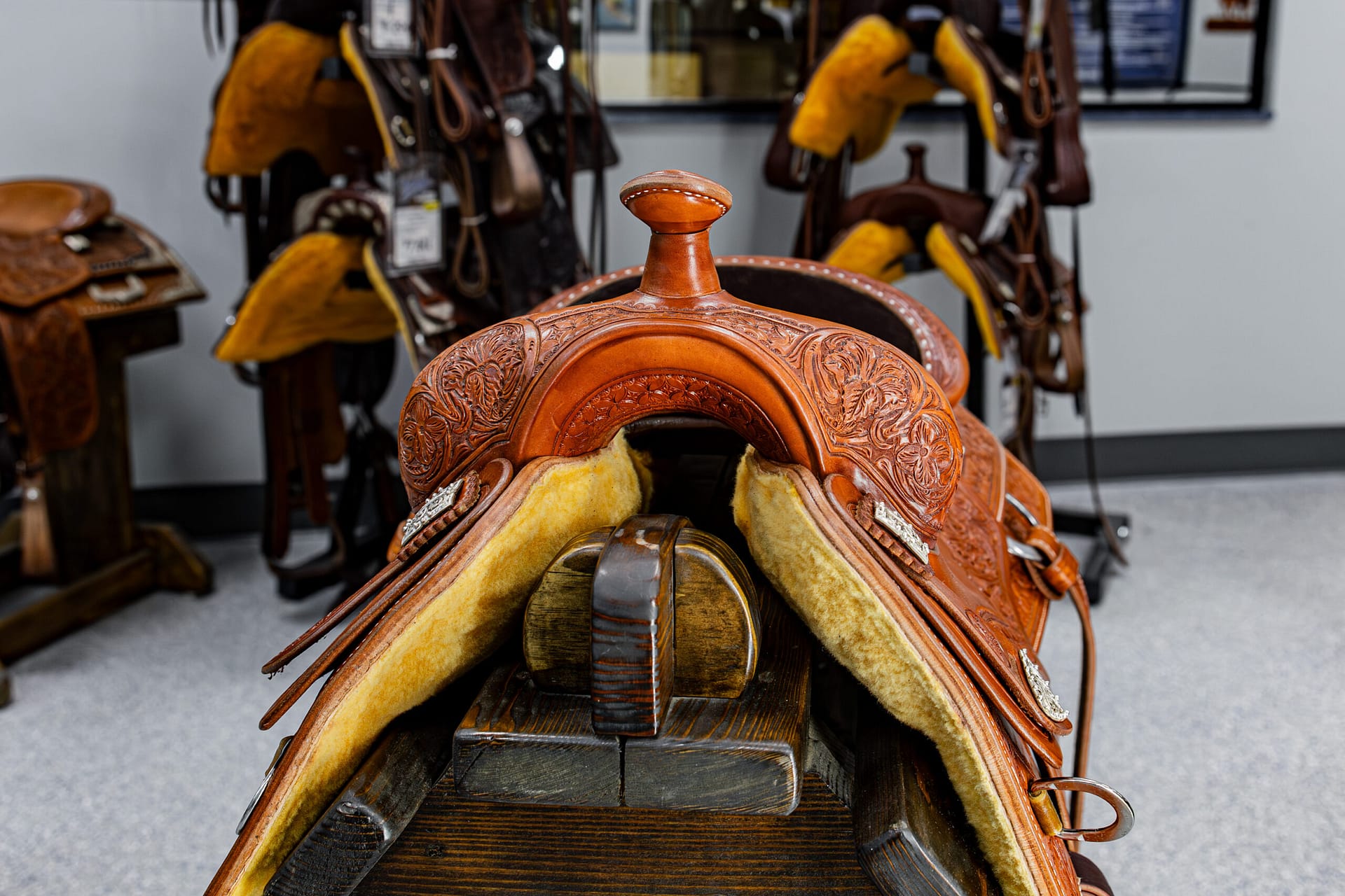 2025 BOBS CUSTOM SADDLES TIM MCQUAY REINER 16.5 Saddle For Sale 