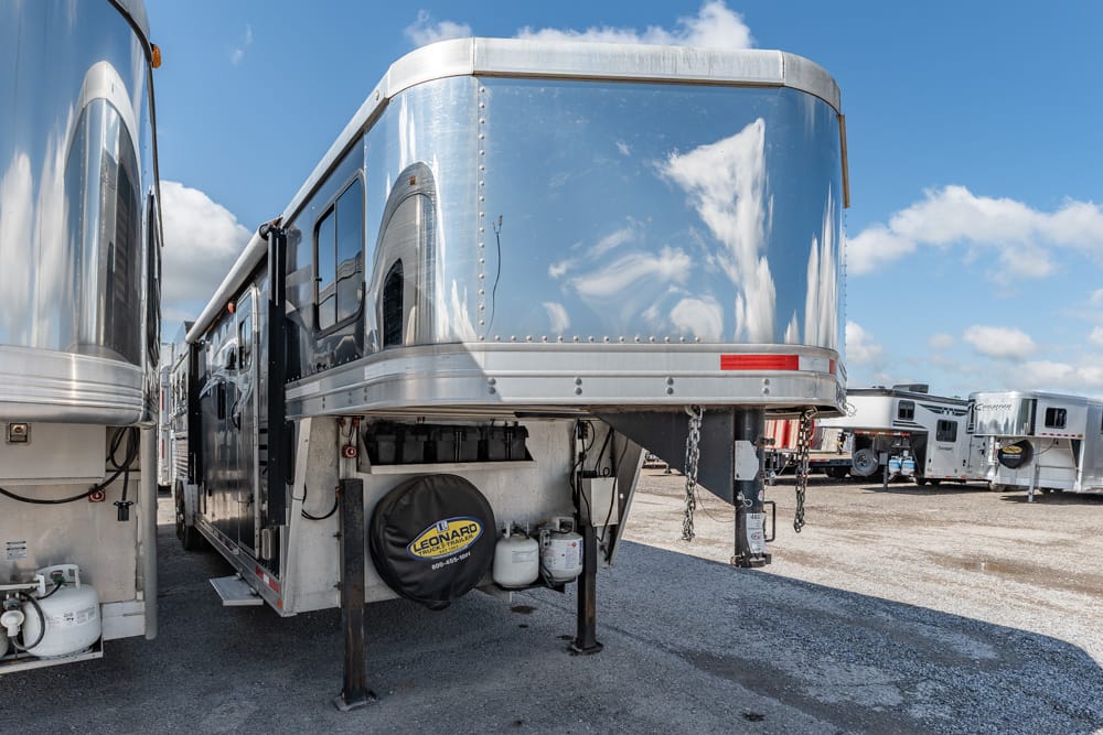 2016 LAKOTA 8414 Horse Trailer For Sale