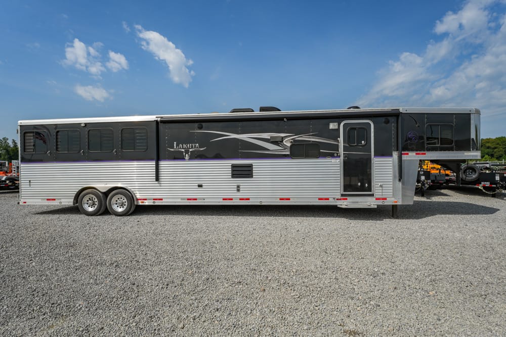 2014 Lakota photo 2