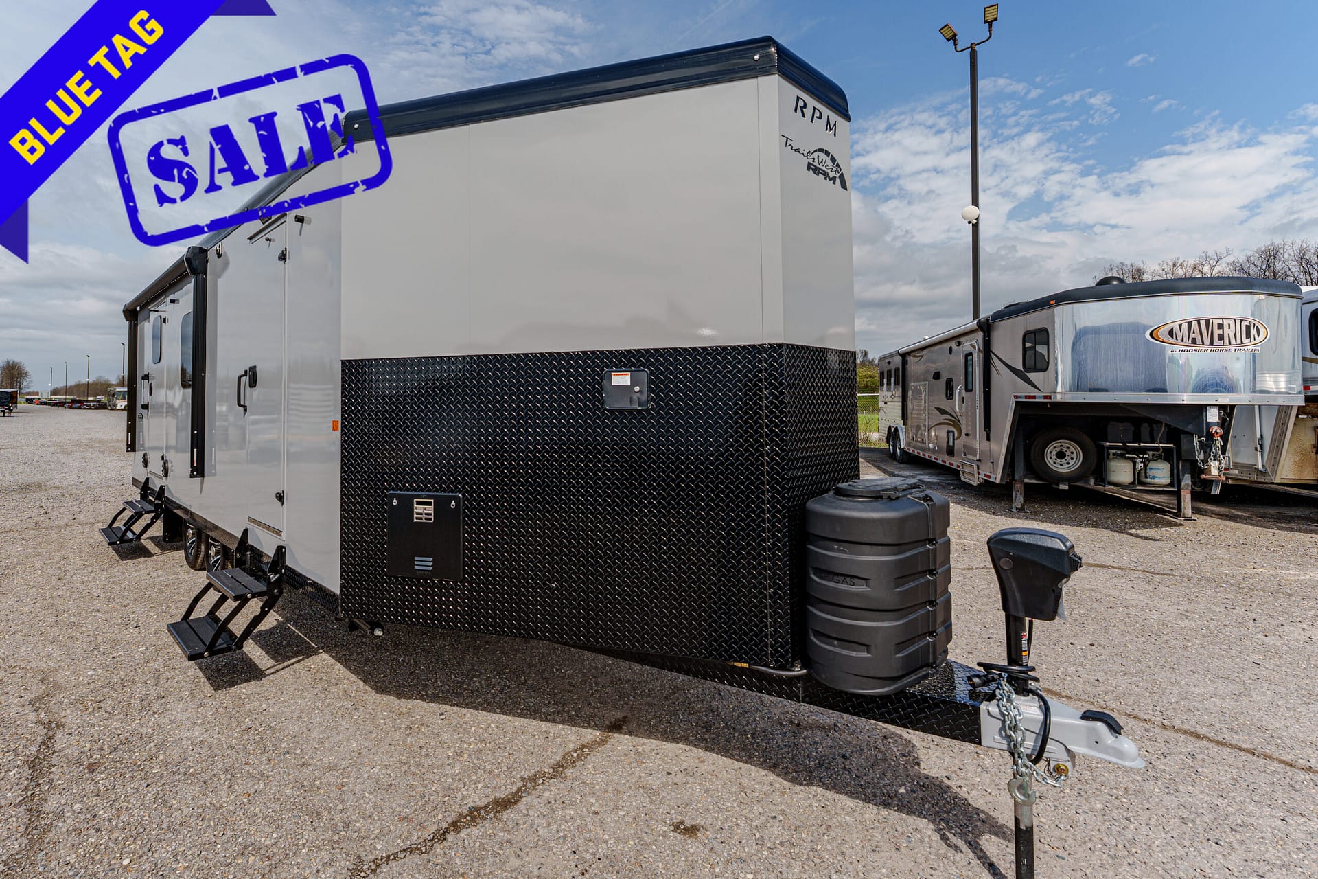 2027 TRAILS WEST FREERIDE BP 28′ Toy Hauler For Sale
